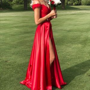 Sherri Hill Red prom dress
